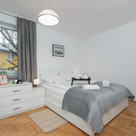 Jozefinska Apartment With Balcony Cracow By Noclegi Renters Cracovia Esterno foto