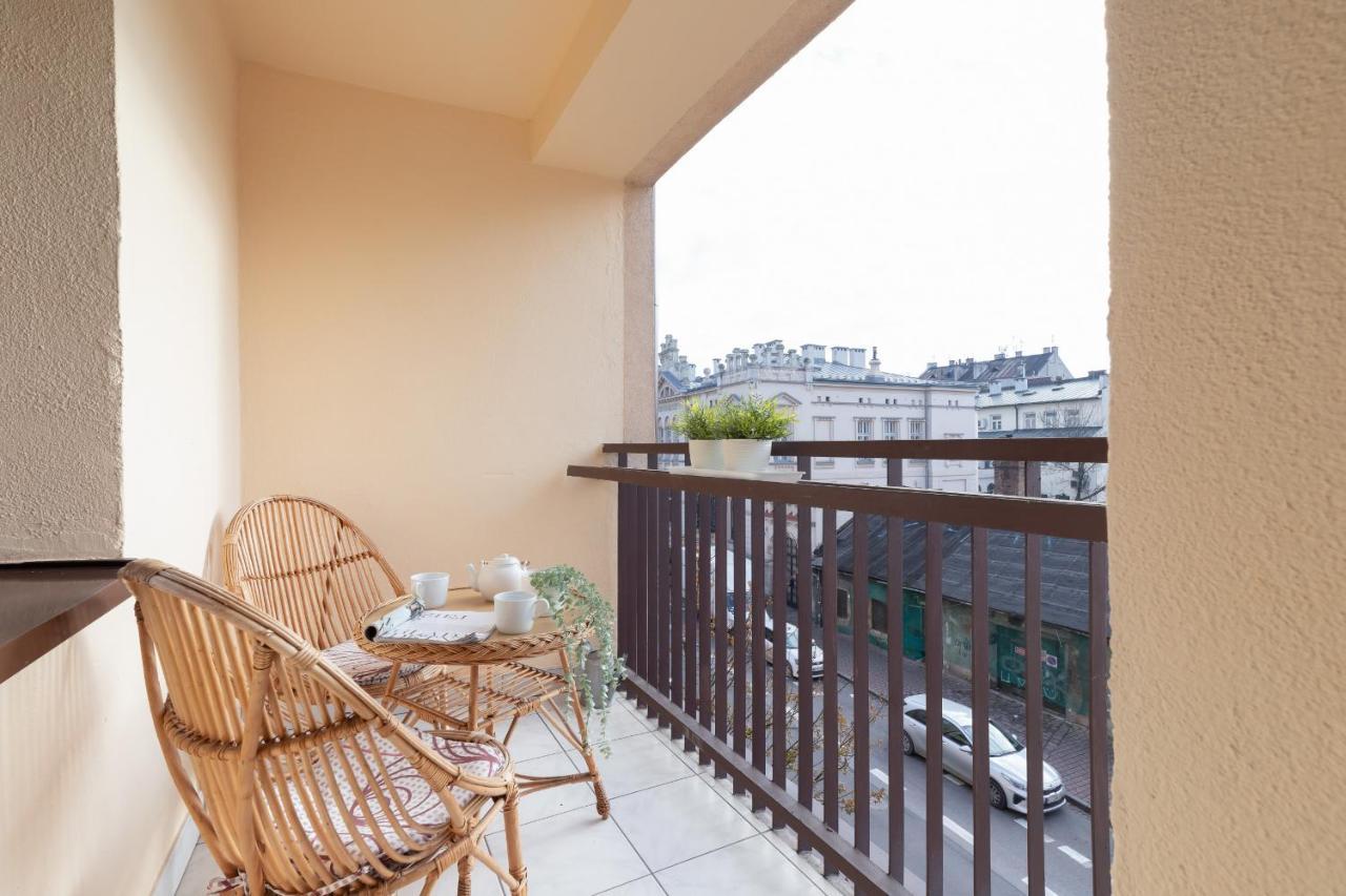 Jozefinska Apartment With Balcony Cracow By Noclegi Renters Cracovia Esterno foto